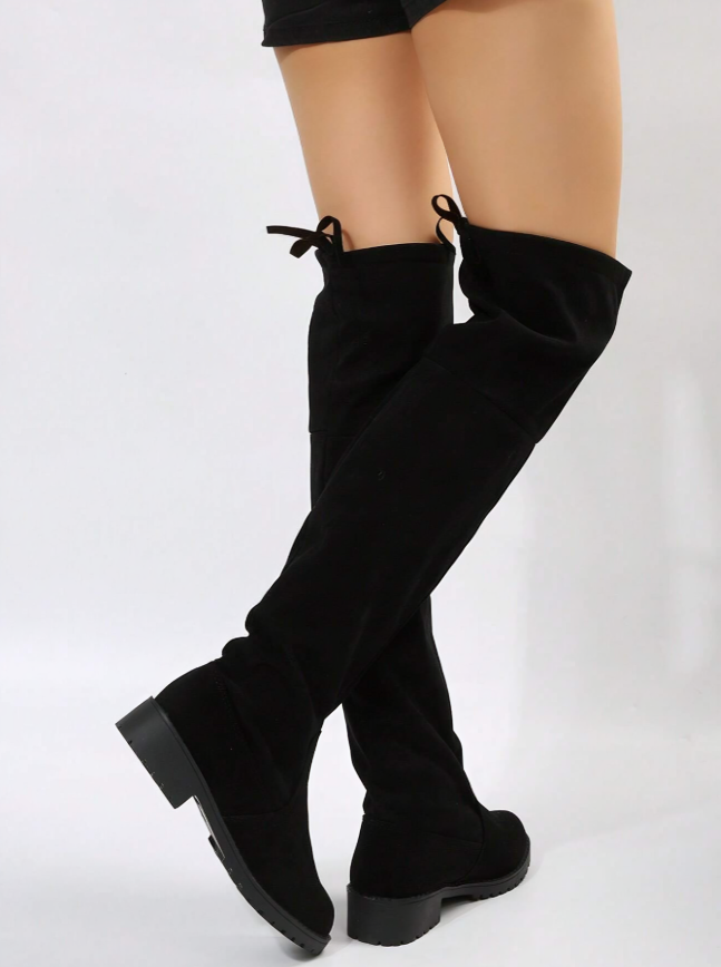 Chic Thigh-High Boots - Comfortable & Versatile